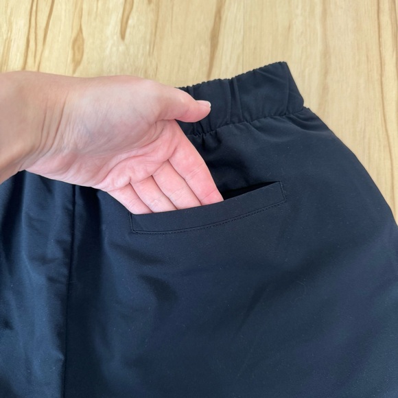 Zella Taylor Getaway High Waist Shorts - Black - Picture 6 of 6